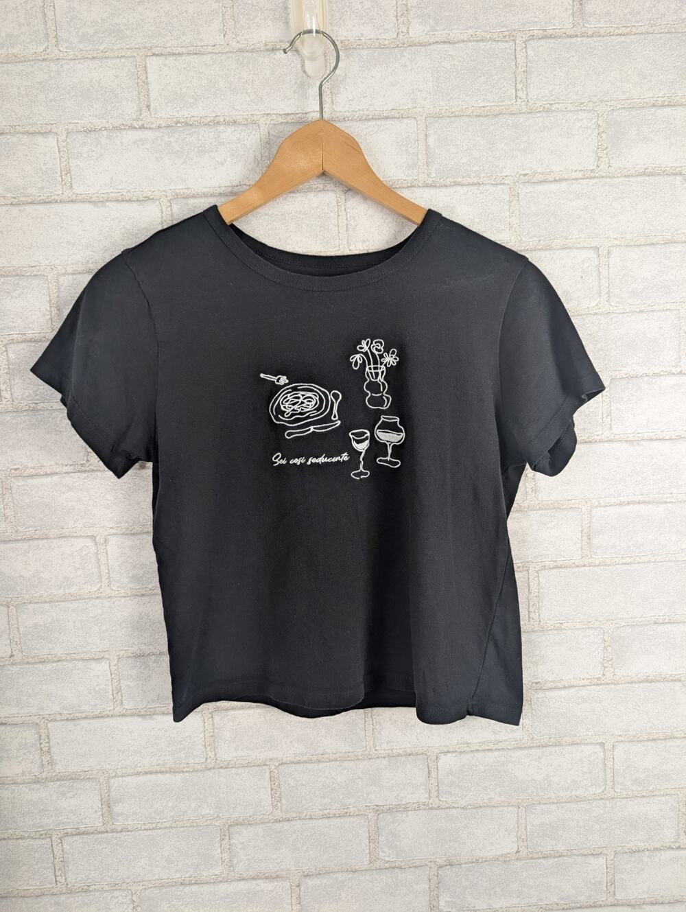Organic Generation Size Small Black Cropped T-shirt Embroidered Pasta Seductive